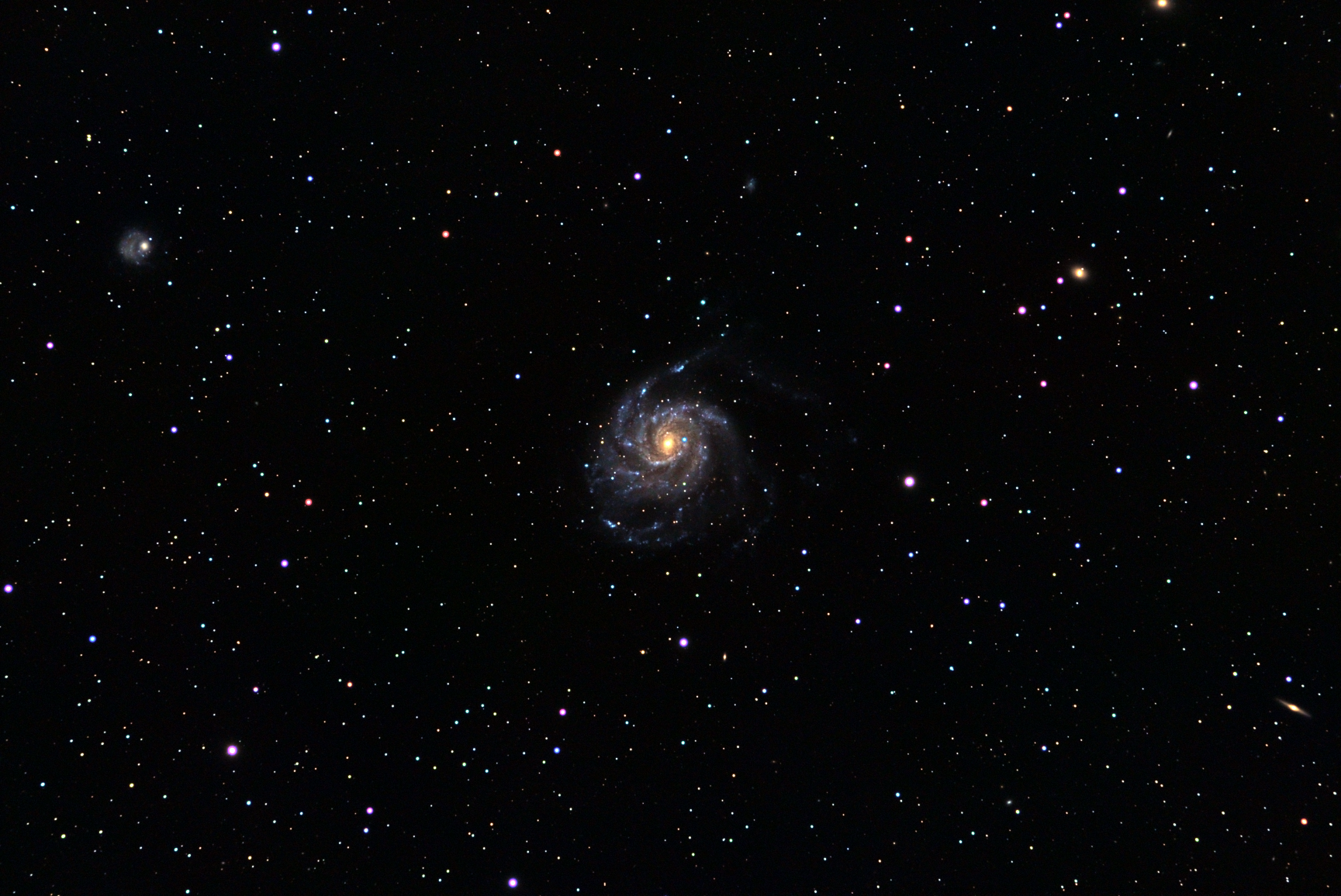 M101, Wide field